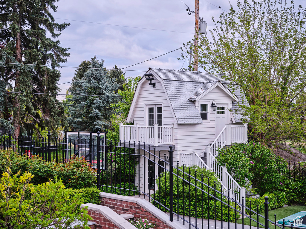 View of side of home