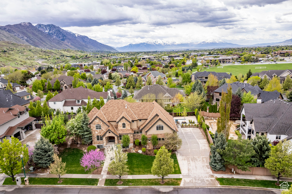 Bird's eye view featuring a mountain view