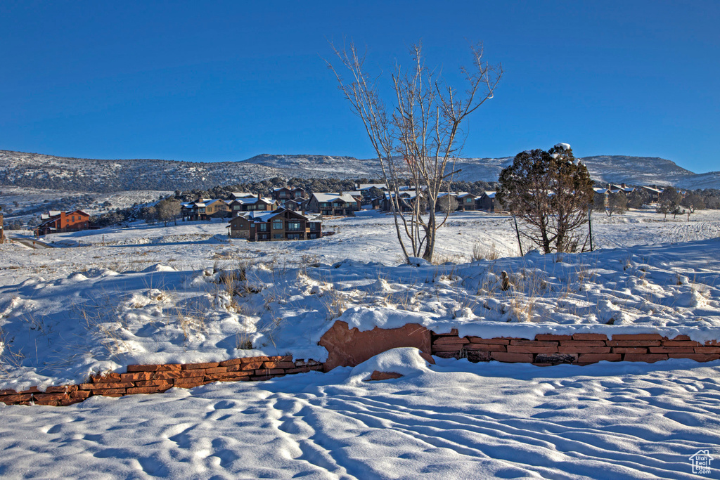 View of mountain feature