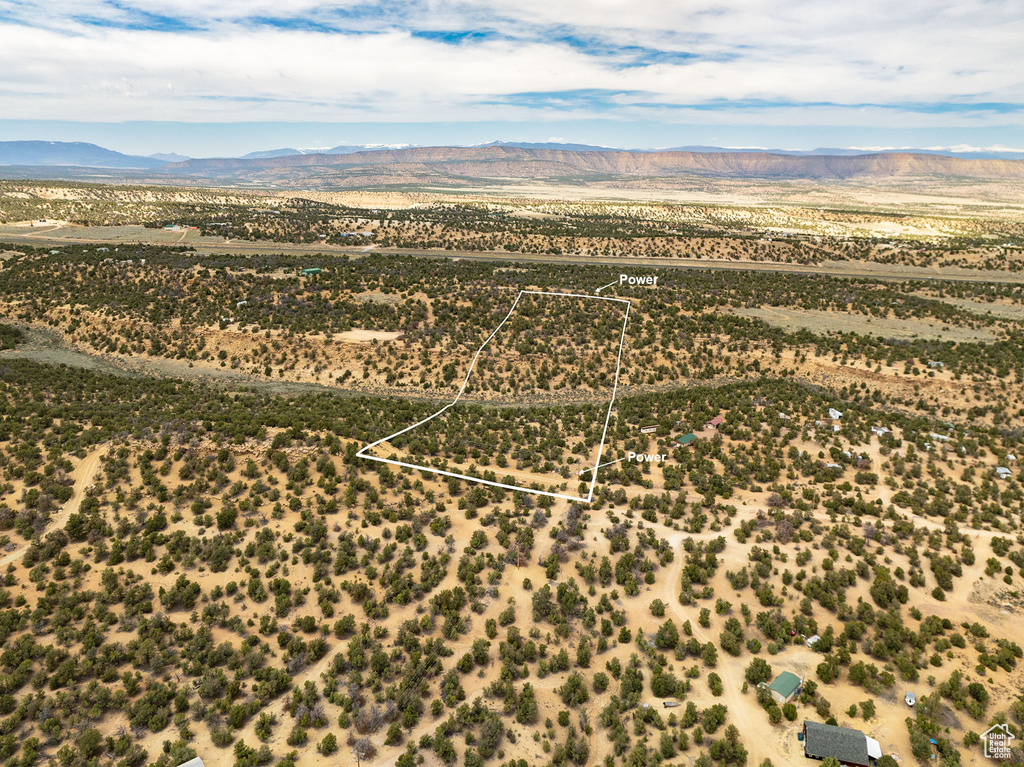 Bird\'s eye view featuring a mountain view