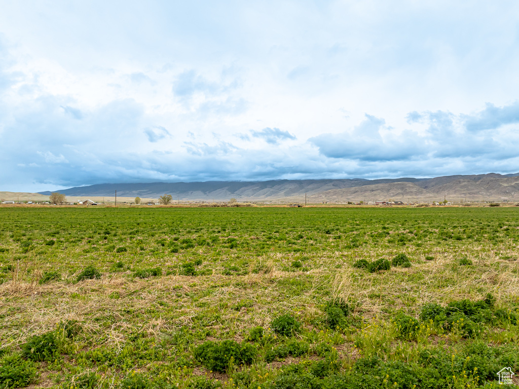 View of nature featuring a mountain view and a rural view