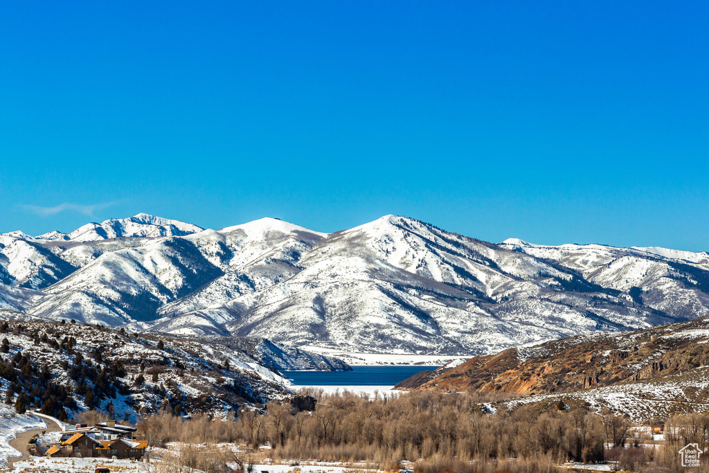 View of mountain feature