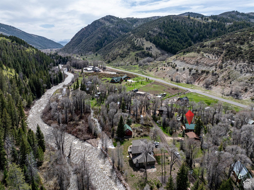 Drone / aerial view featuring a mountain view