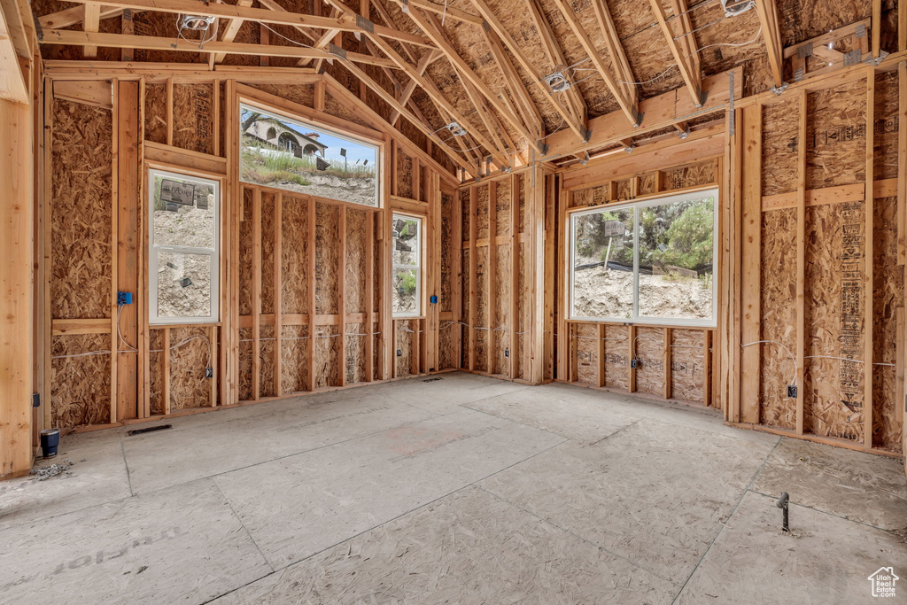 Misc room with vaulted ceiling