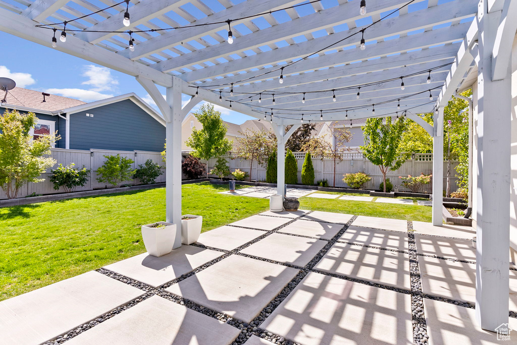 View of patio / terrace featuring a pergola