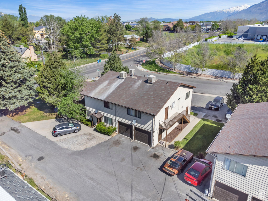 Drone / aerial view featuring a mountain view