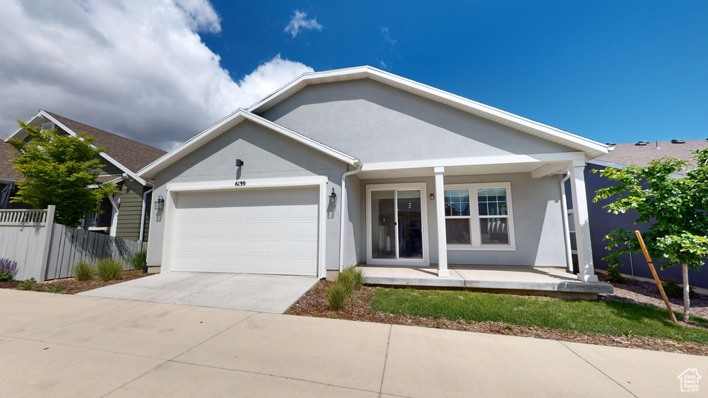 View of front of house featuring a garage