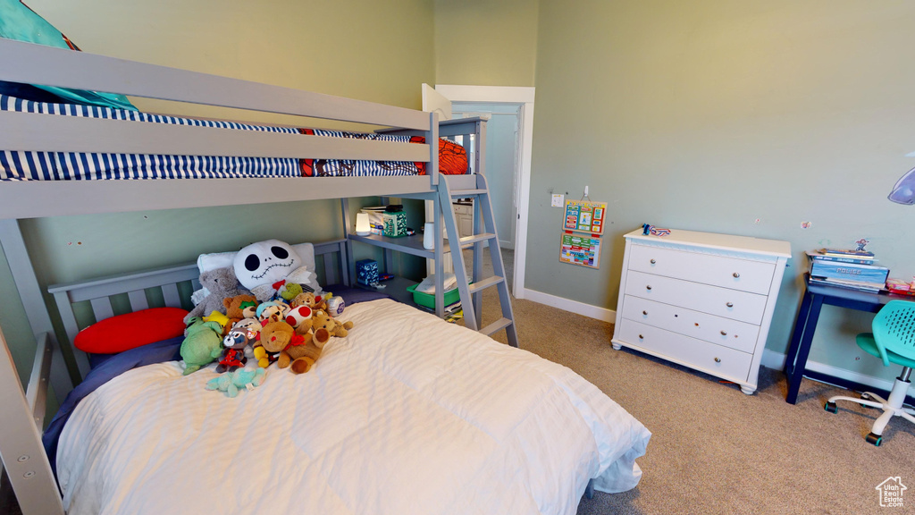 Bedroom with carpet