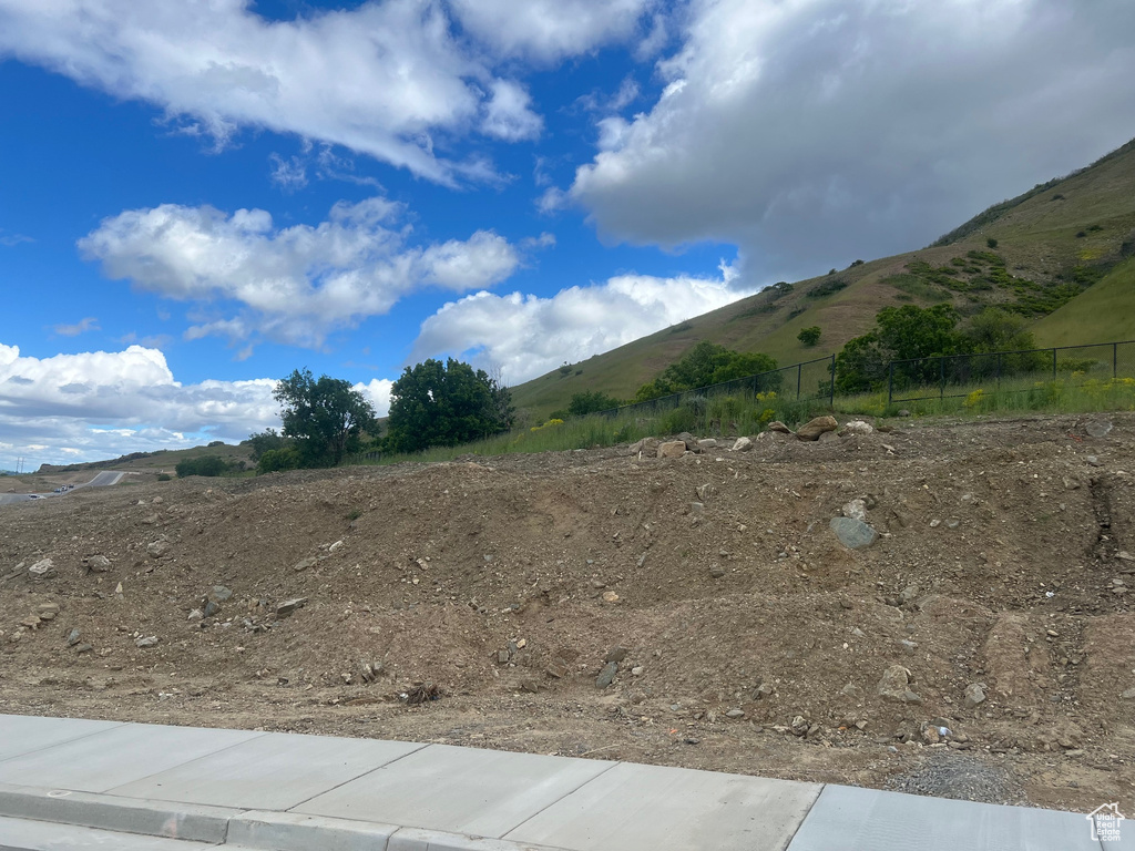 67 S ROCK LOFT RIDGE DR Fruit Heights, UT 84037