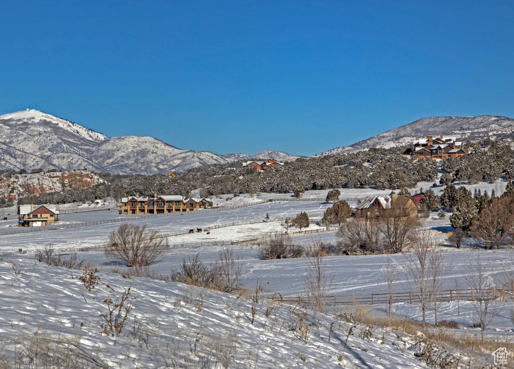 View of mountain feature