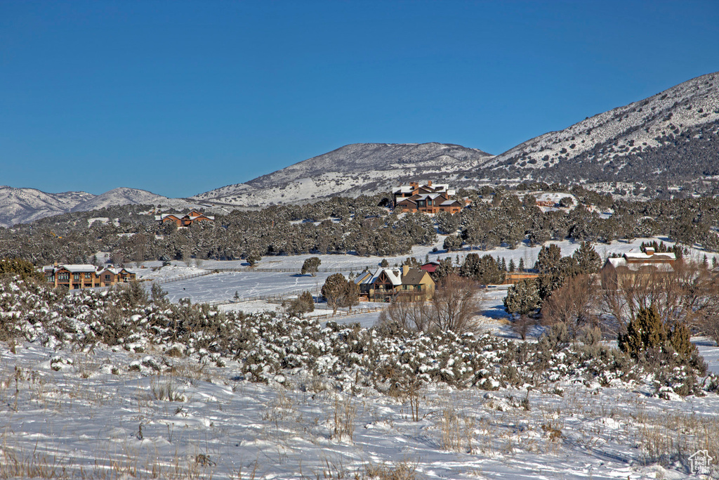 View of mountain feature