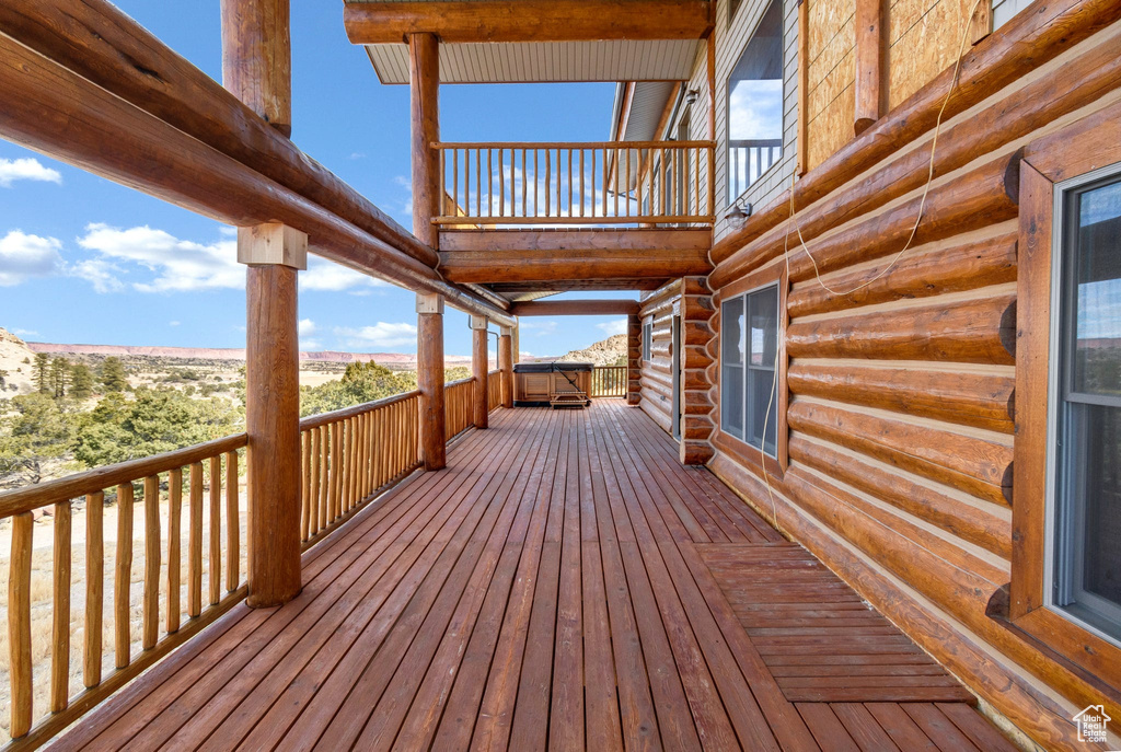 Deck with a hot tub