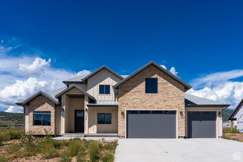 View of front of house featuring a garage