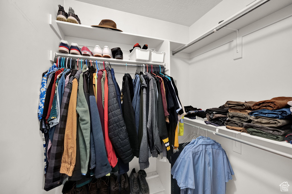 View of walk in closet