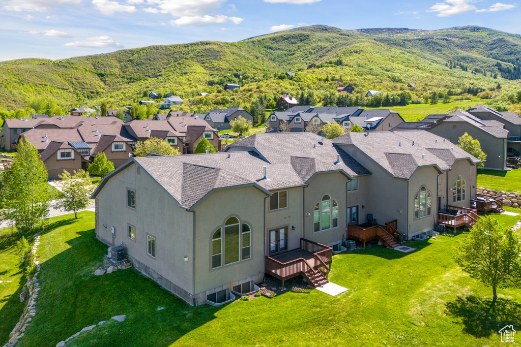 Bird's eye view with a mountain view