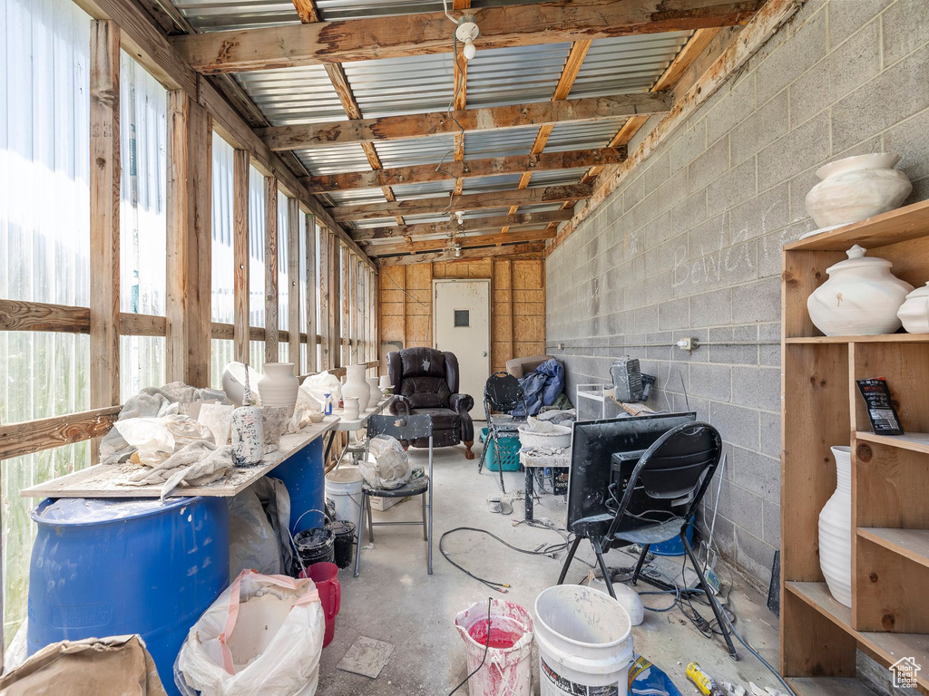 View of sunroom / solarium