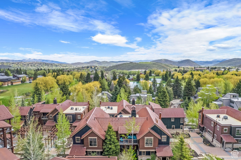 Birds eye view of property featuring a mountain view