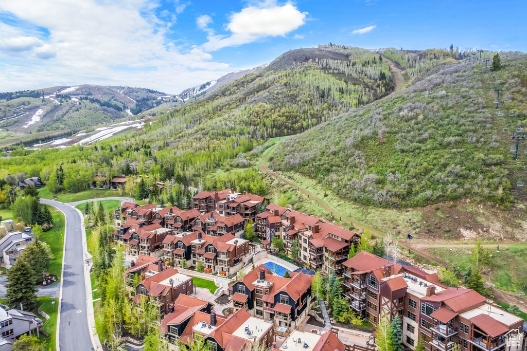 Bird's eye view featuring a mountain view