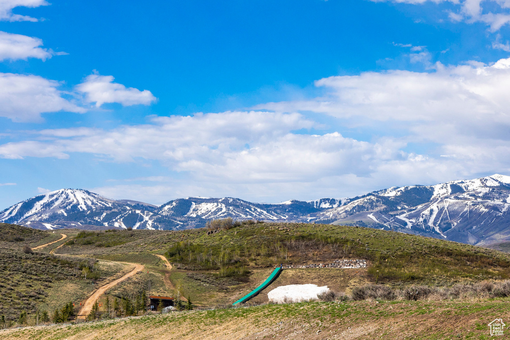 View of mountain feature