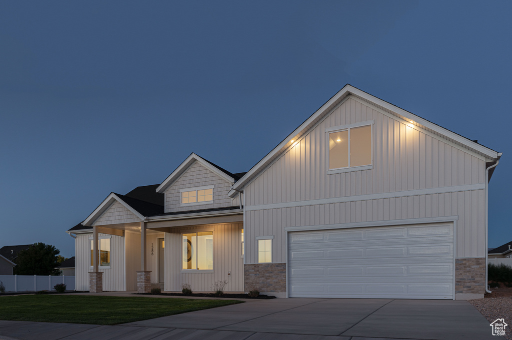 View of front of house featuring a garage