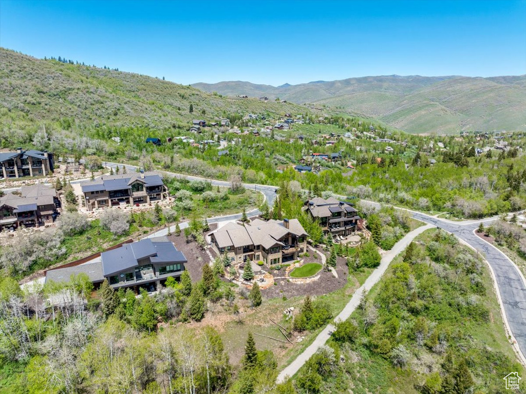 Drone / aerial view featuring a mountain view