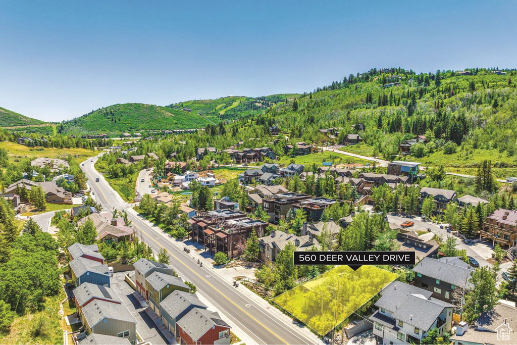 Bird\'s eye view featuring a mountain view