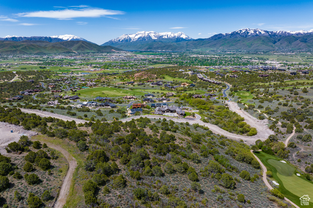 Bird's eye view with a mountain view