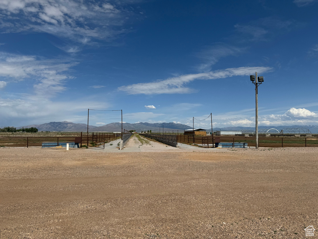 View of yard featuring a mountain view