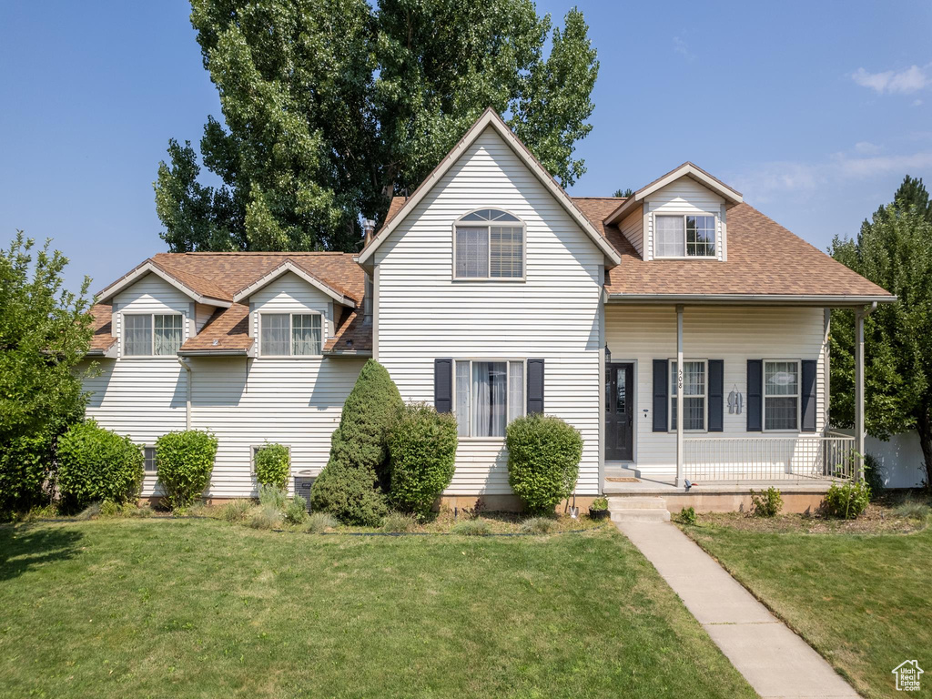 View of front of home with a front lawn