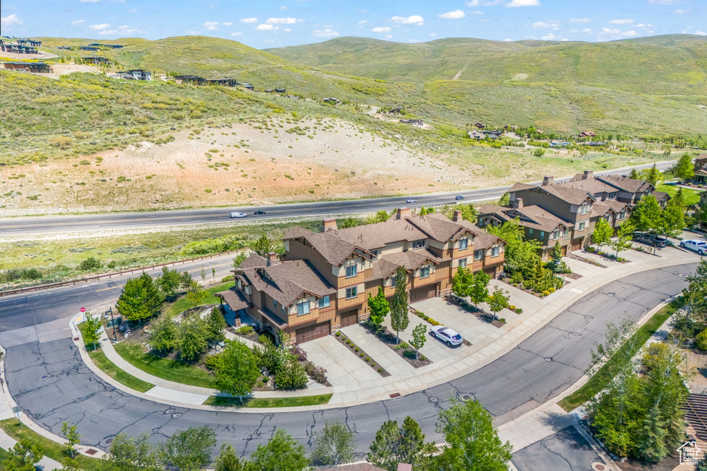 Bird's eye view with a mountain view