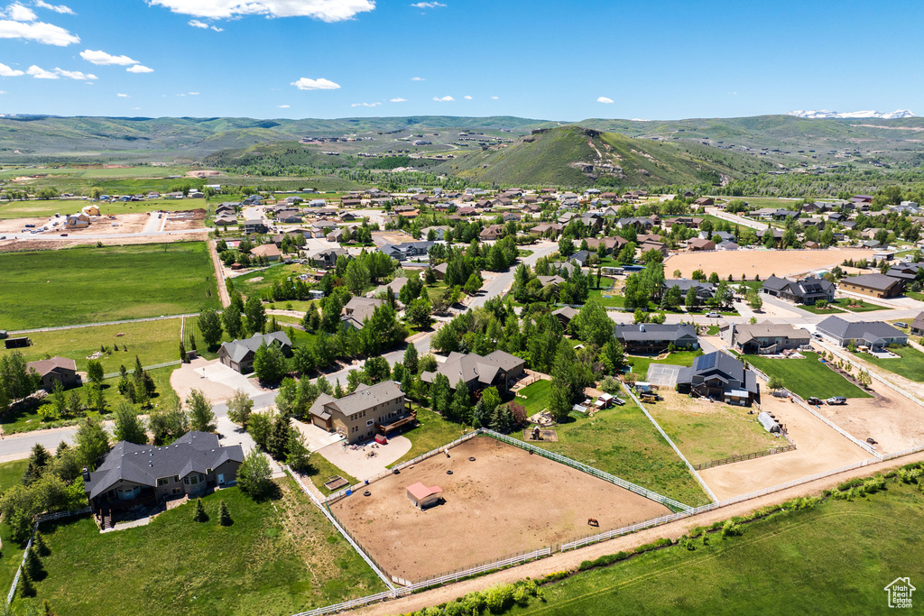 Bird\\\'s eye view featuring a mountain view