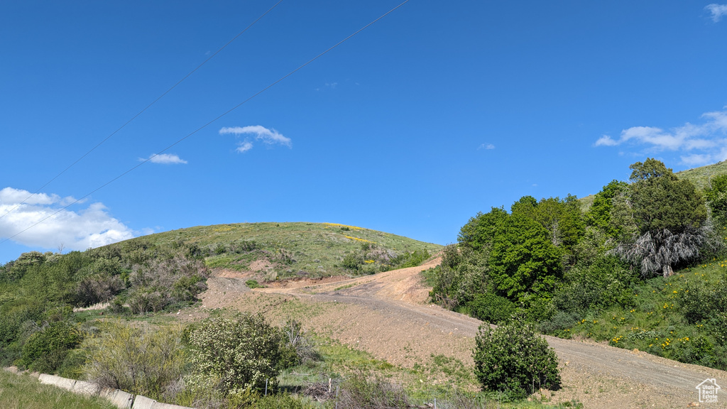 View of mountain feature