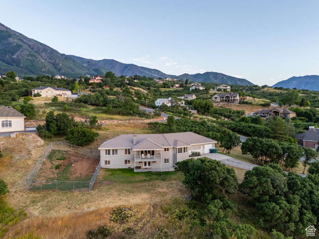 Drone / aerial view featuring a mountain view