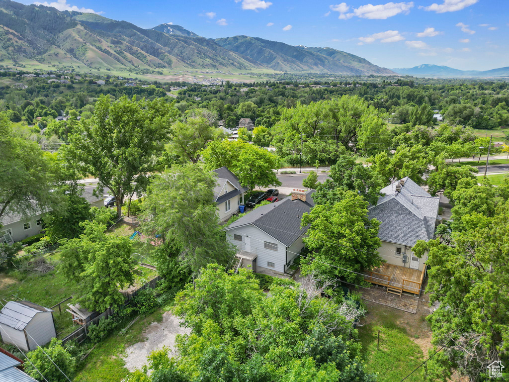 Bird's eye view featuring a mountain view