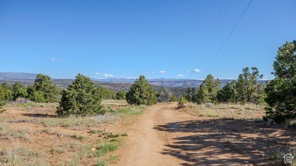 View of mountain feature