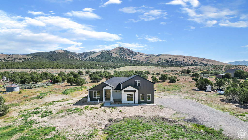 View of mountain feature