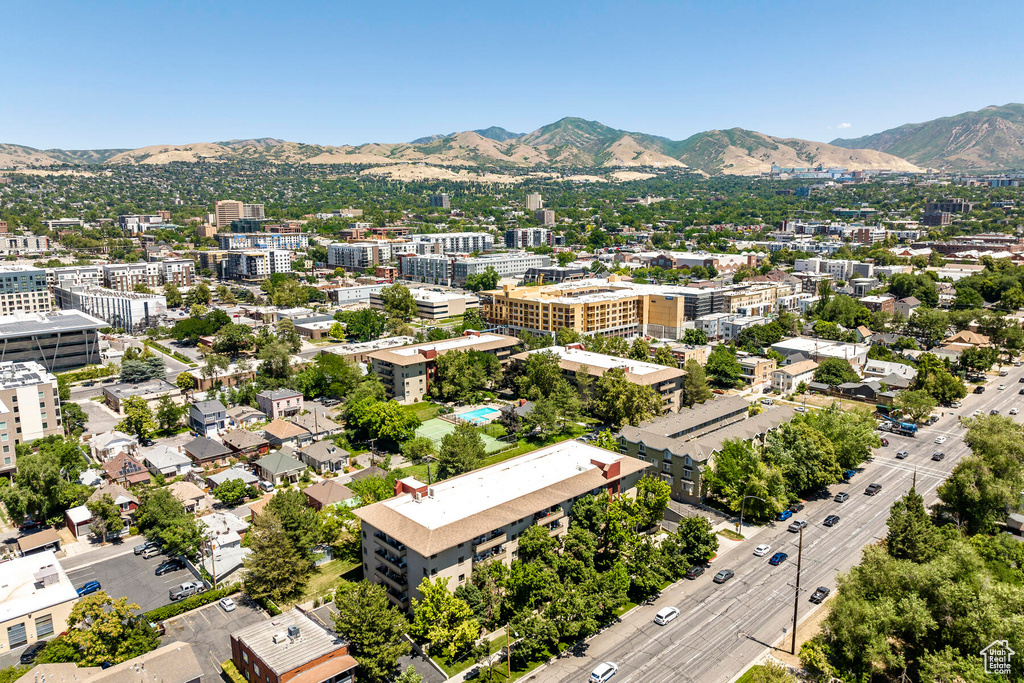 Bird's eye view featuring a mountain view