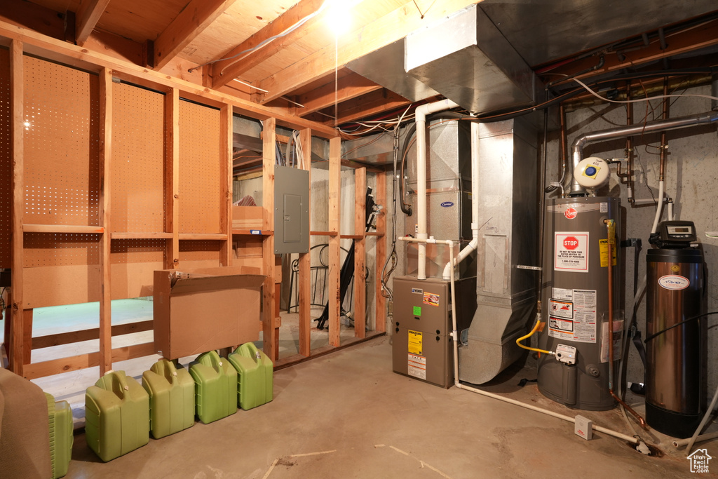 Basement featuring gas water heater