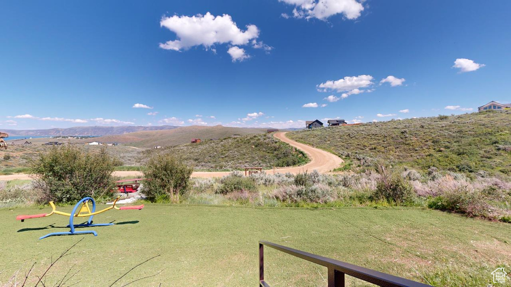 View of yard featuring a mountain view