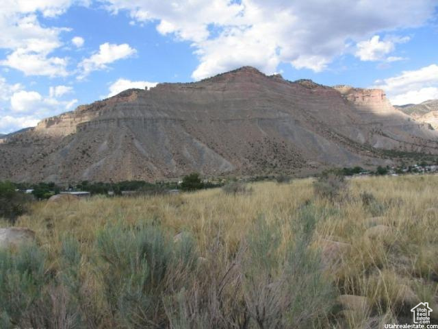 View of mountain feature