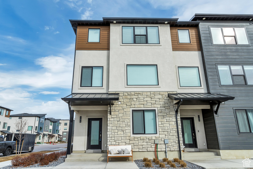 View of townhome / multi-family property