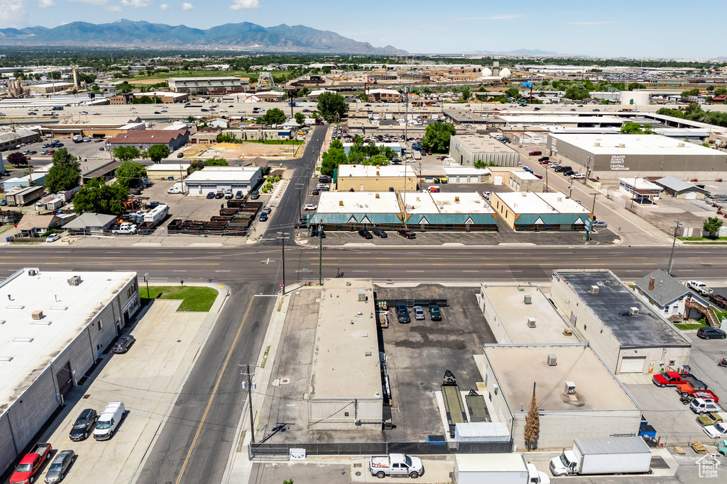 Drone / aerial view featuring a mountain view