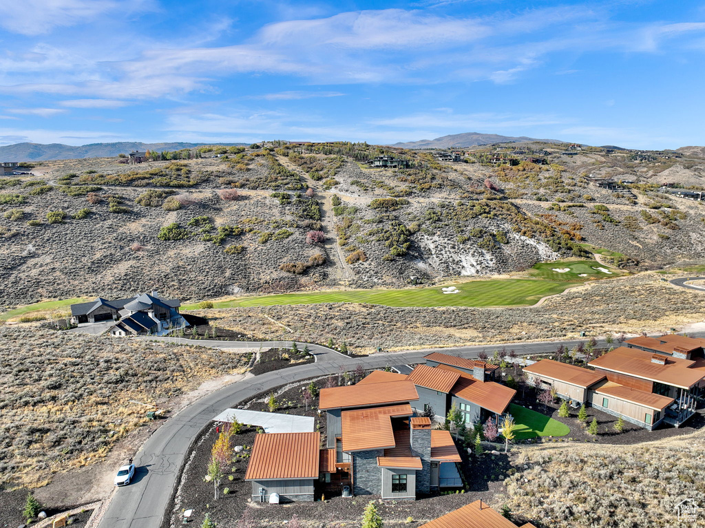 Aerial view with a mountain view