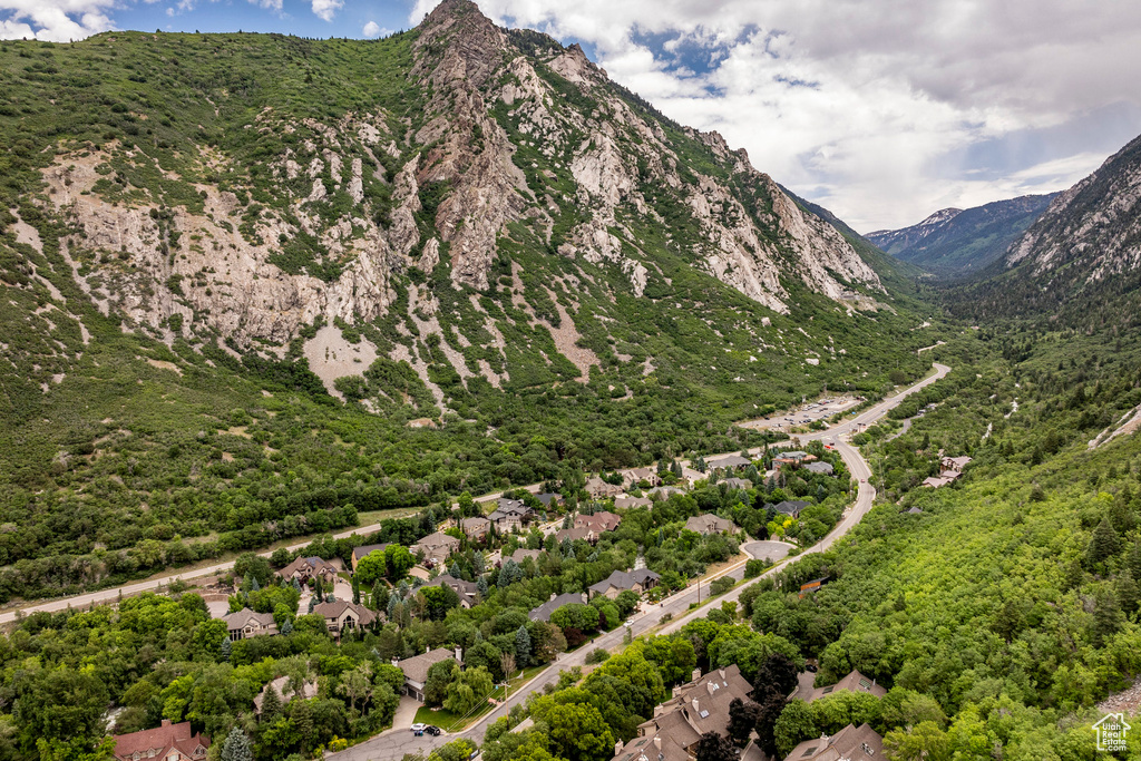 View of mountain feature