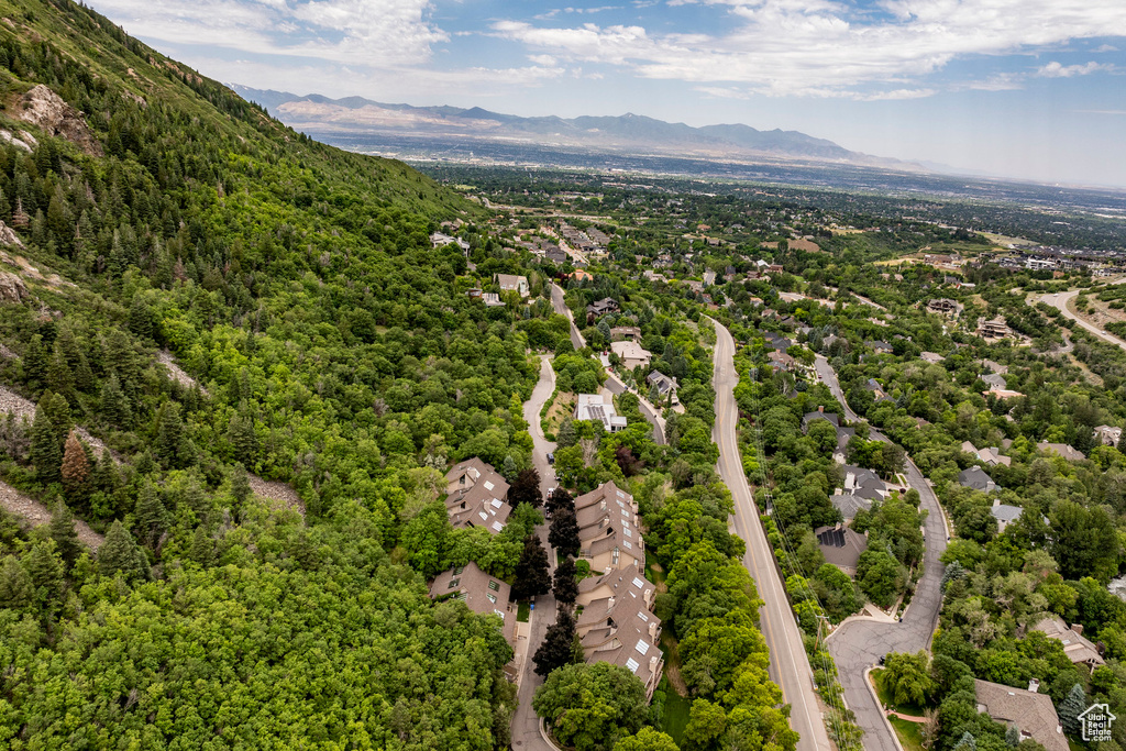 Drone / aerial view featuring a mountain view