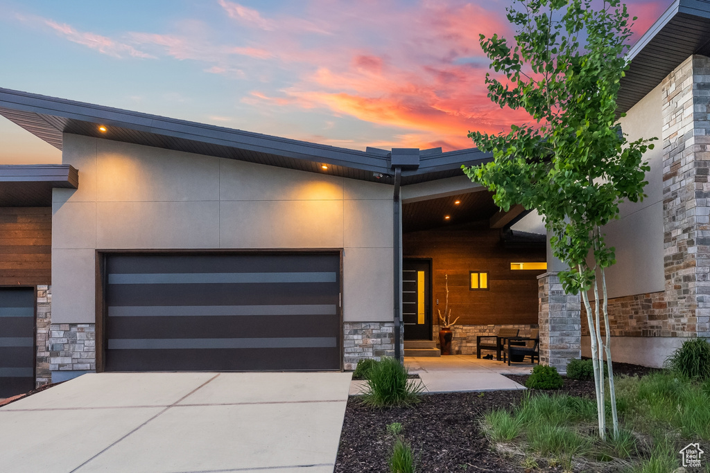 Contemporary house with a garage