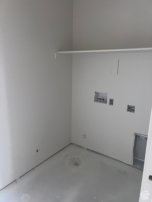 Laundry room with washer hookup