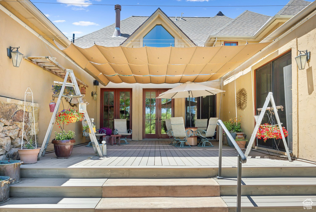 Entrance to property with a deck