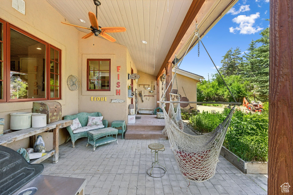 View of terrace with ceiling fan