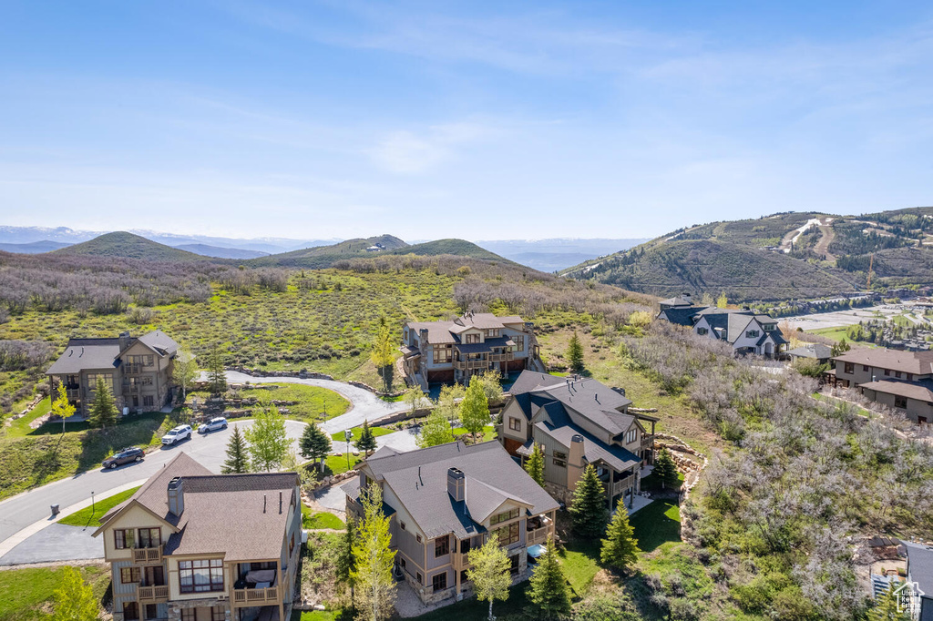 Bird's eye view with a mountain view